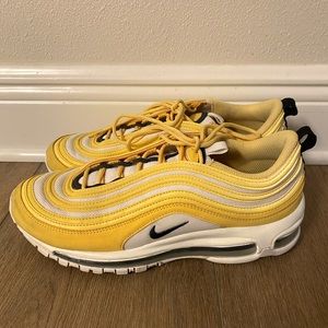 women’s shoes size 10 yellow nike airmax limited edition